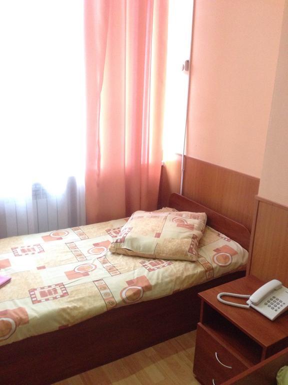 Adler Hotel Kiev Chambre photo