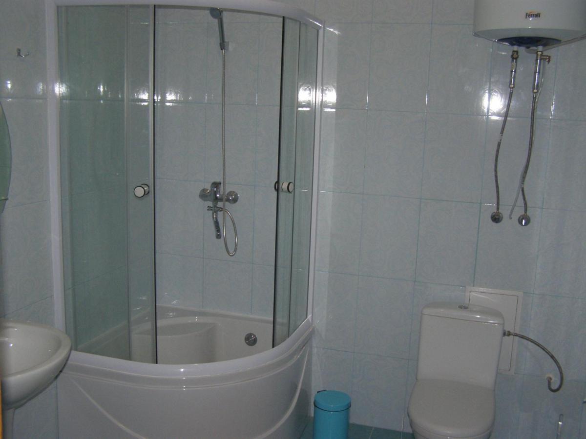 Adler Hotel Kiev Chambre photo